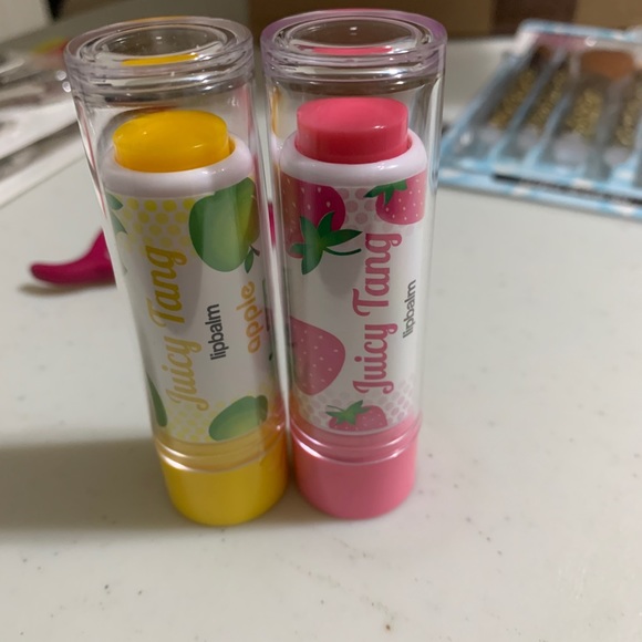 Makeup - Picture 11 of 13